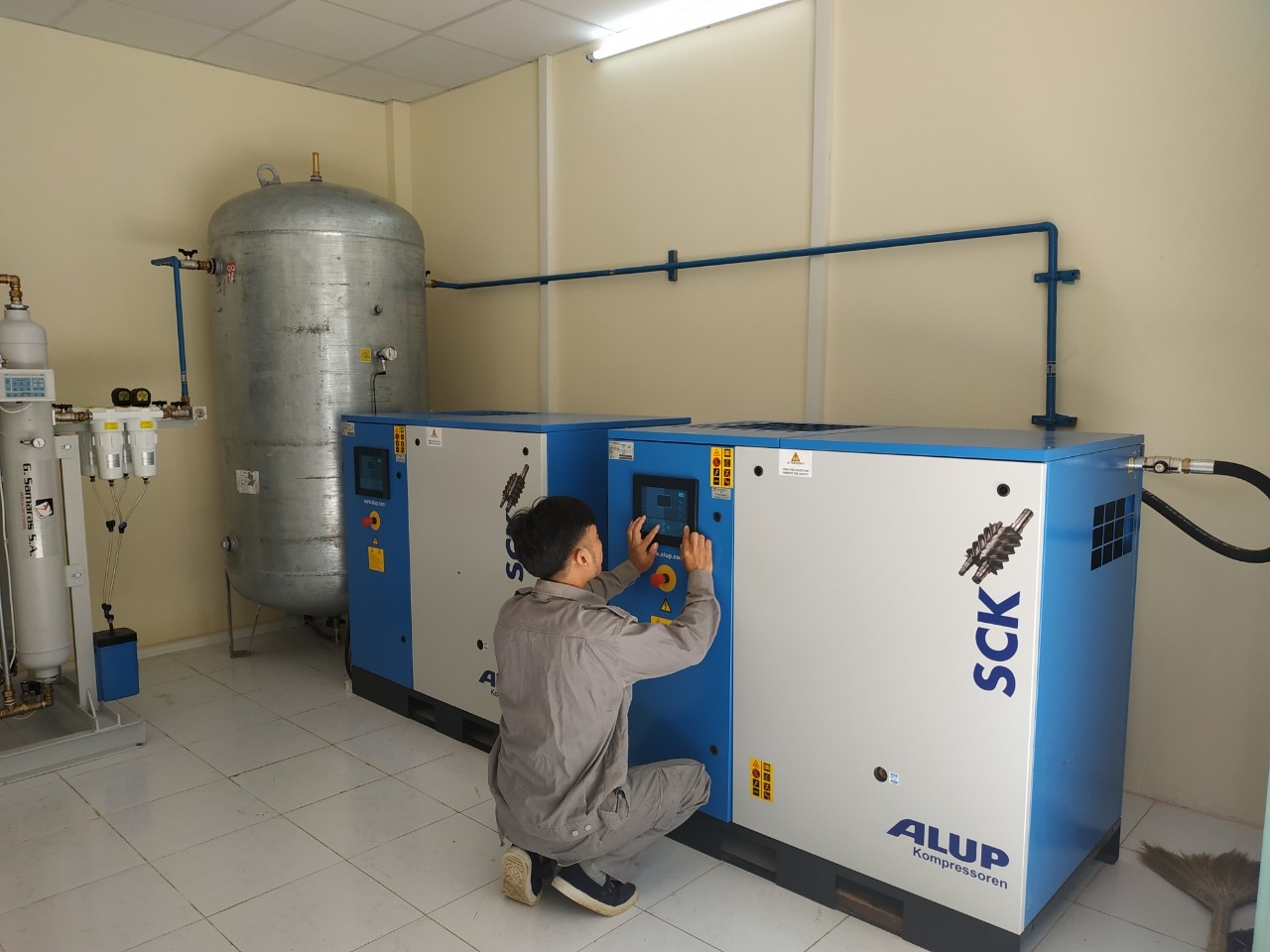 Thi công tại bệnh viện dã chiến TPHCM 4